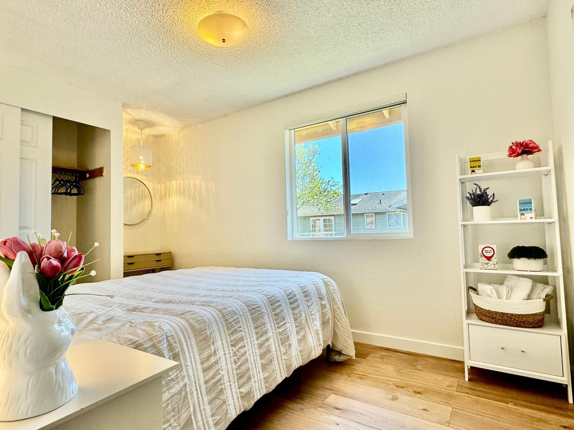 Besa Homestay Near Beach And Seatac Airport - Shared Bathroom With Max 2 Guests Des Moines Eksteriør bilde