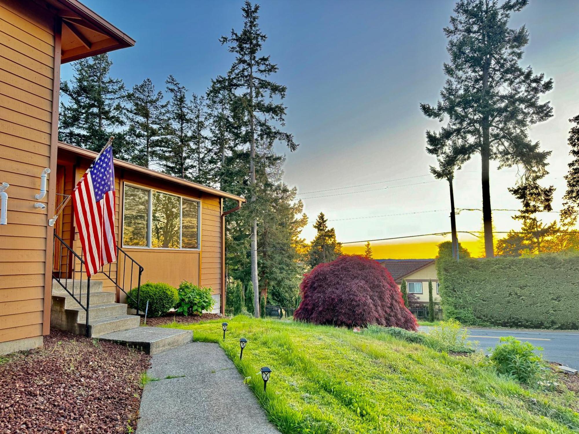 Besa Homestay Near Beach And Seatac Airport - Shared Bathroom With Max 2 Guests Des Moines Eksteriør bilde